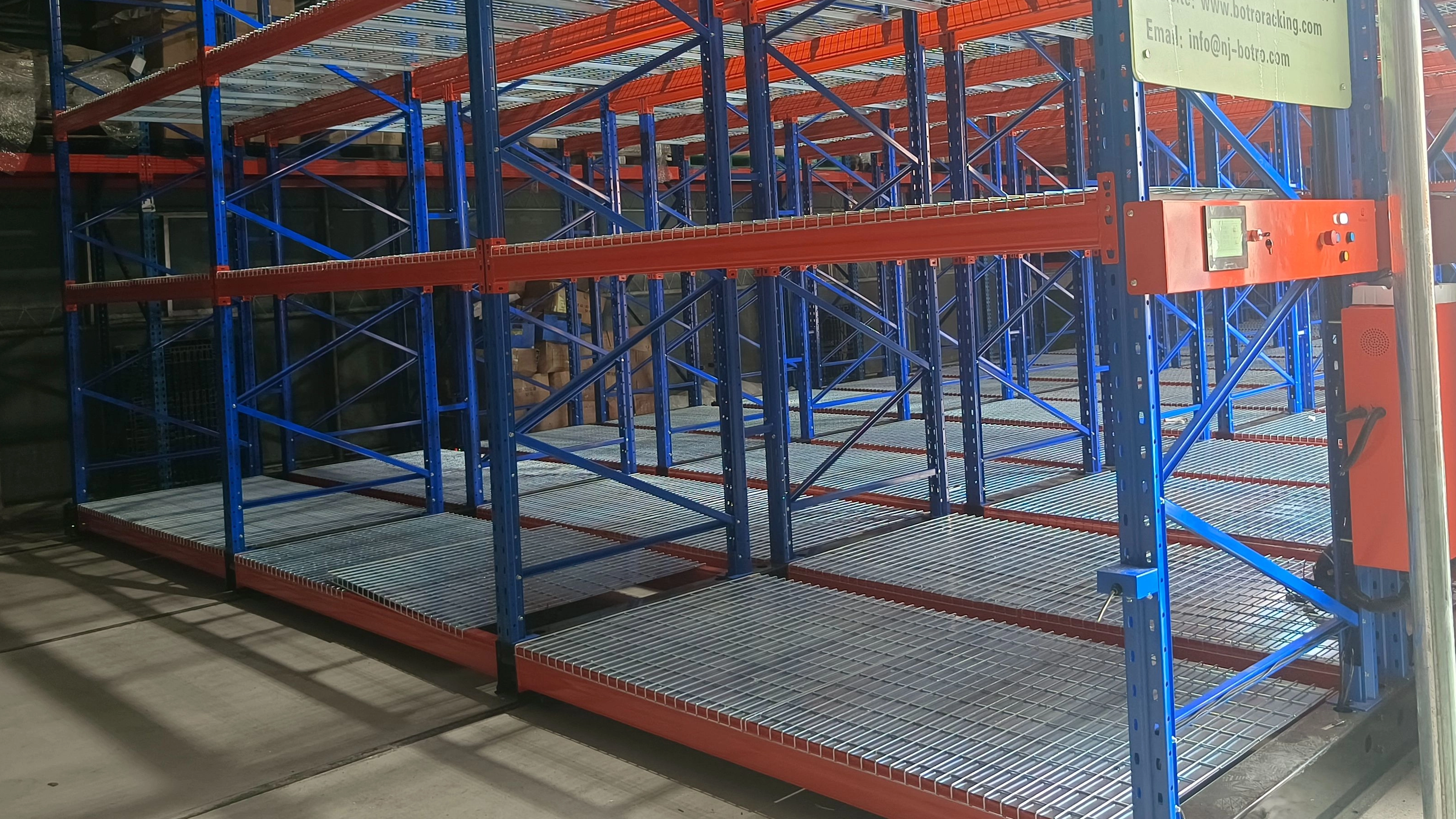 Botro Mobile Racking System Storage Triples في المستودع الكوري منخفض السقف