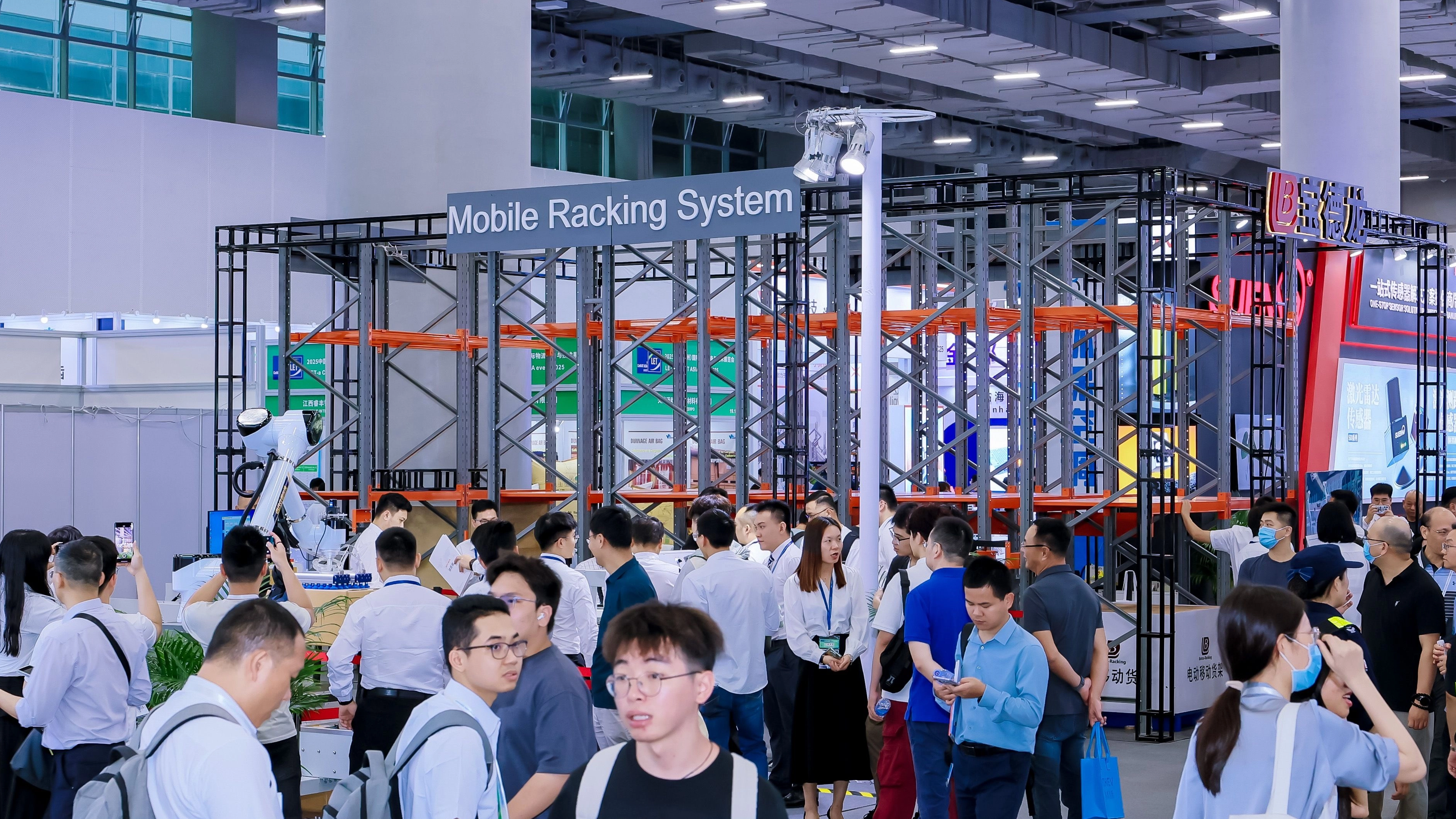 حدث Let-A Cemat Asia 2025 ، أنظمة Racking Botro للهاتف المحمول